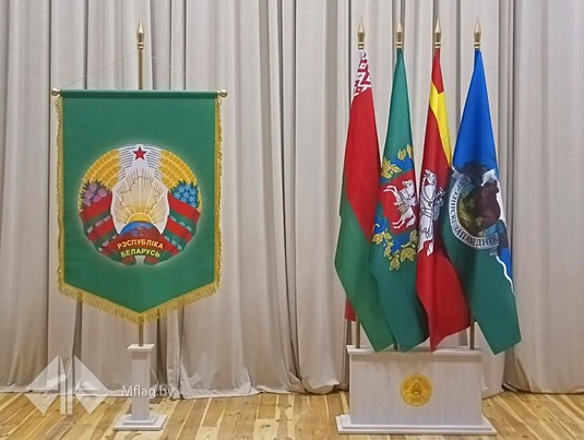 Большие вымпела, штандарты на атласе мягкие, картинка 2